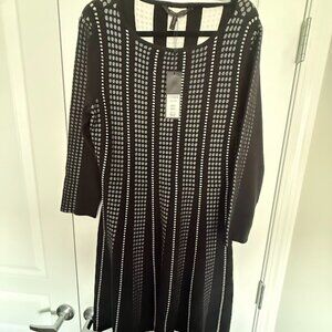 NWT BCBGMaxazria Black & White Geomaetric Print Knit Skater Dress